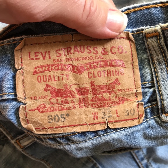 Distressed Levi cutoff Jean shorts 35 waist - Picture 2 of 11